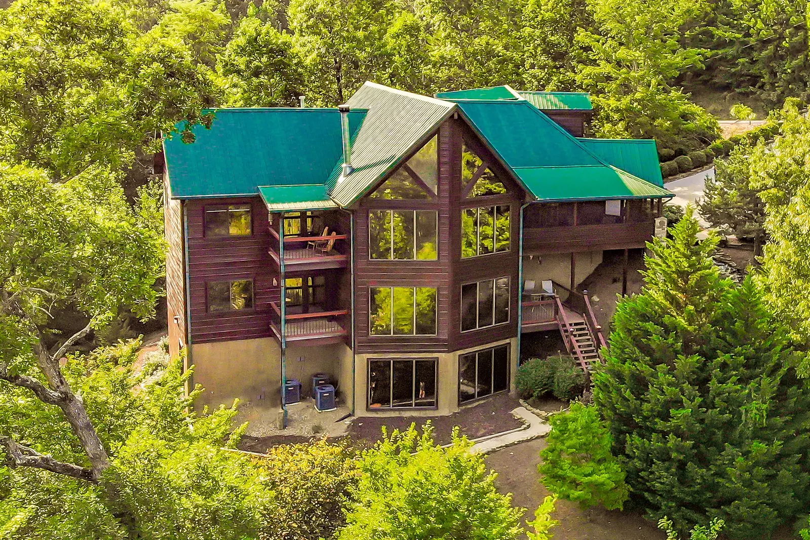 Grand Bluff Lodge