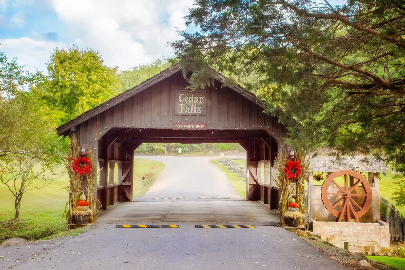 Grand Bluff Lodge