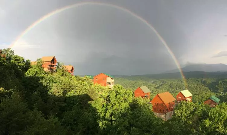 Majestic Mountain Lodge