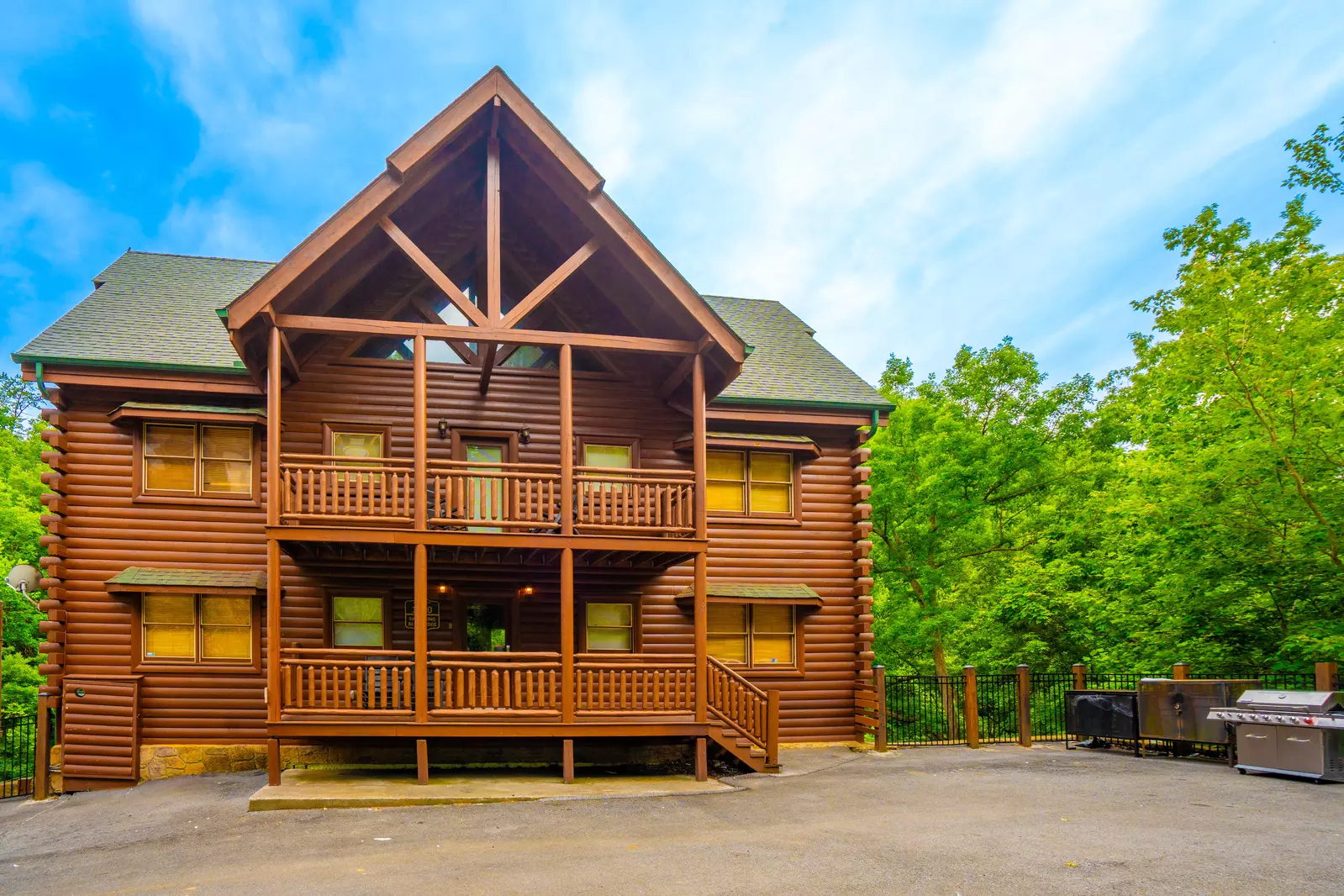 Swimming Bear Lodge