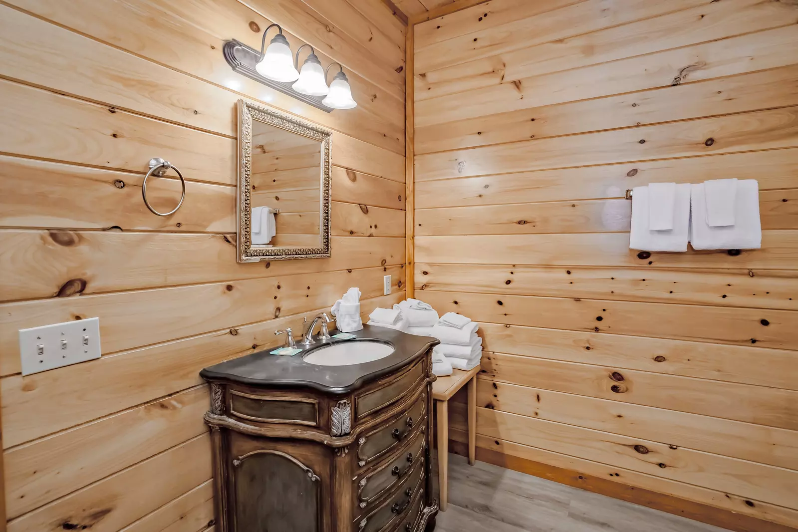 Swimming Bear Lodge
