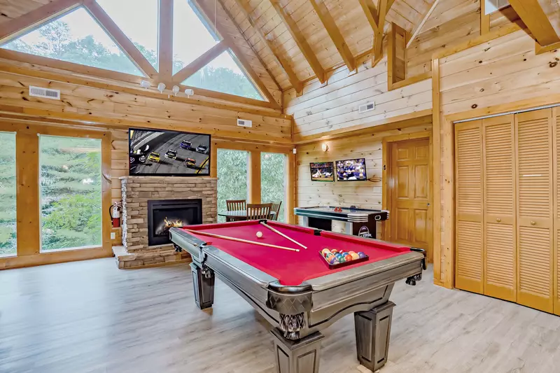 Swimming Bear Lodge