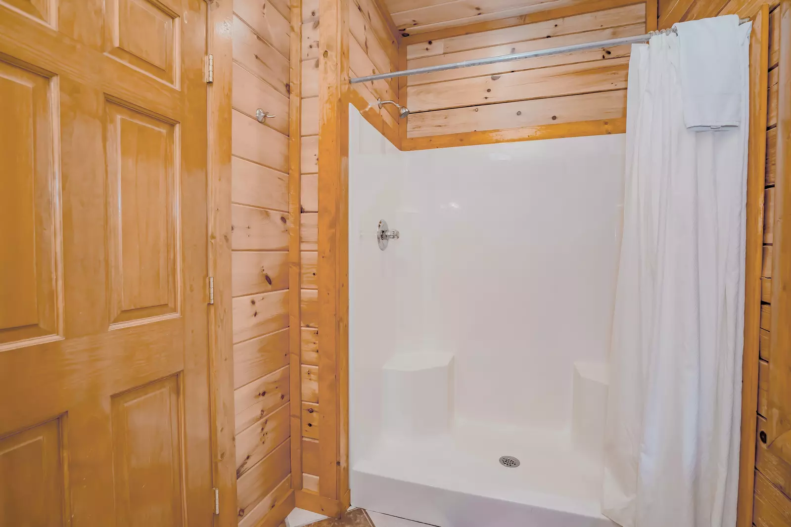 Swimming Bear Lodge