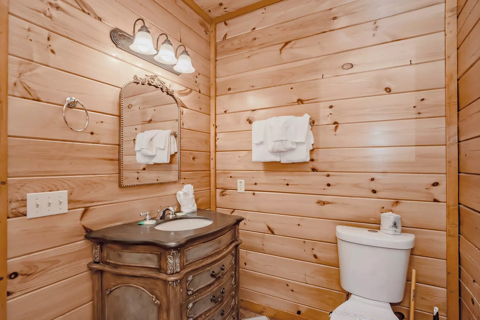 Swimming Bear Lodge