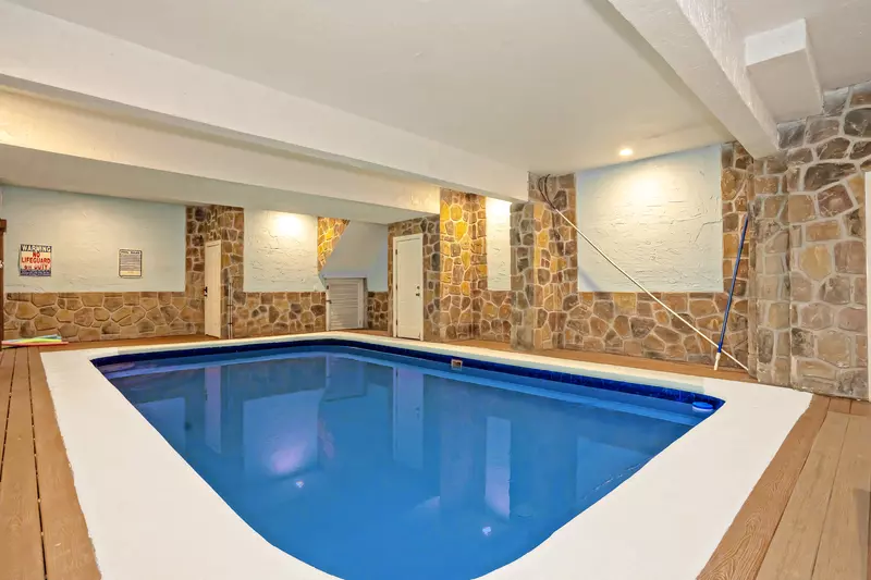 Swimming Bear Lodge
