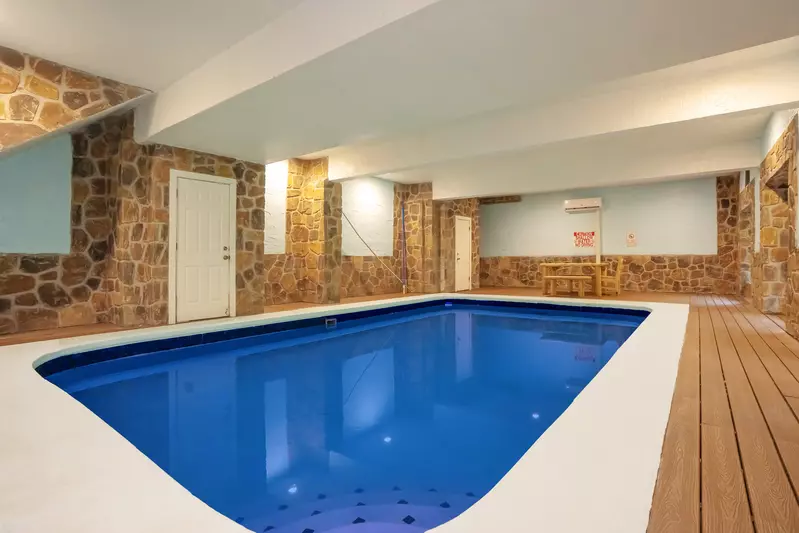 Swimming Bear Lodge