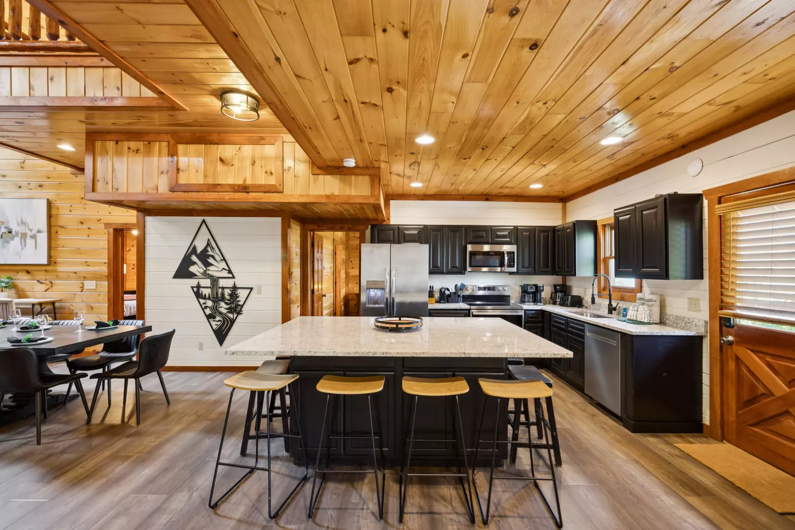 Amazing Adventure Lodge
