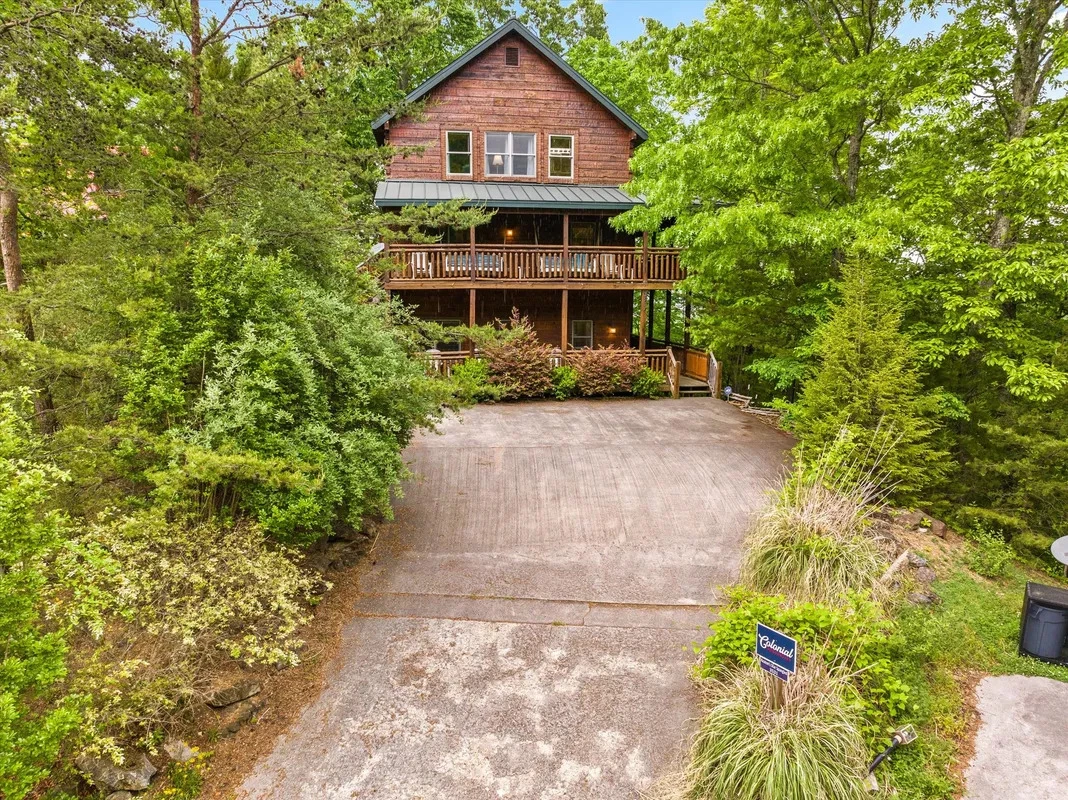 Keaton's Star Spangled Cabin