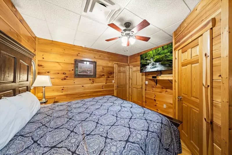 Keaton's Star Spangled Cabin
