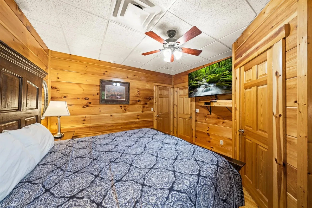Keaton's Star Spangled Cabin