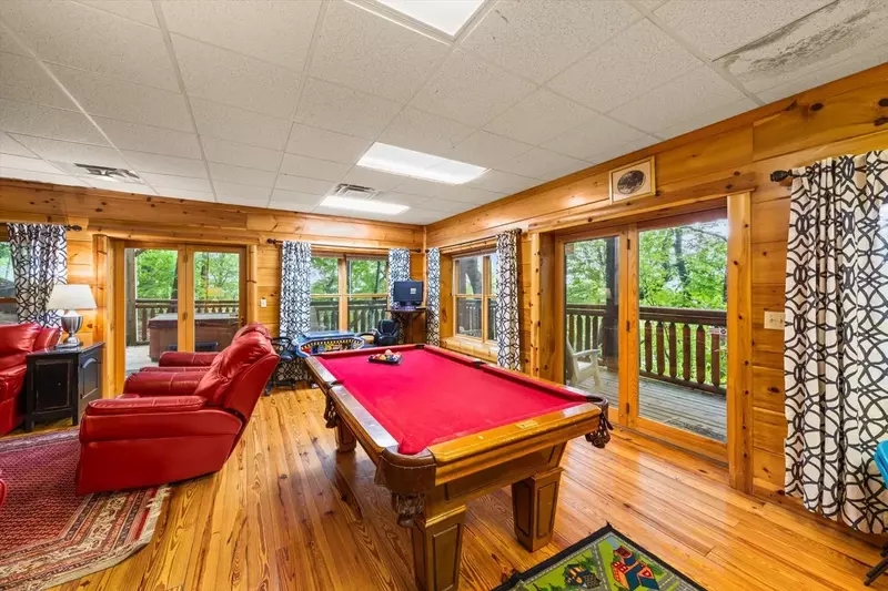 Keaton's Star Spangled Cabin