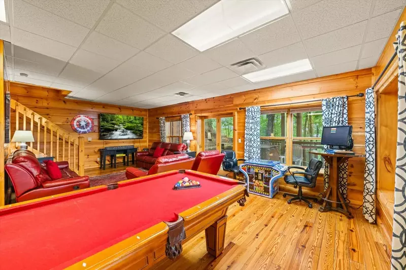 Keaton's Star Spangled Cabin