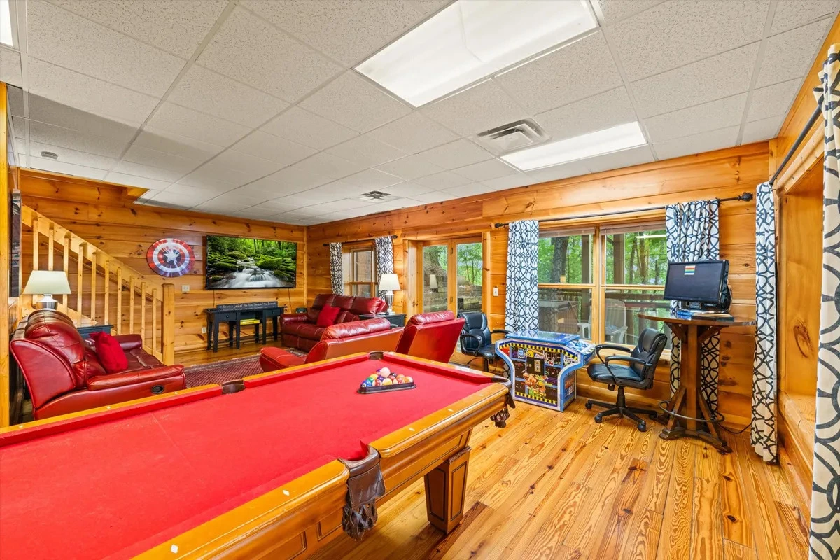 Keaton's Star Spangled Cabin