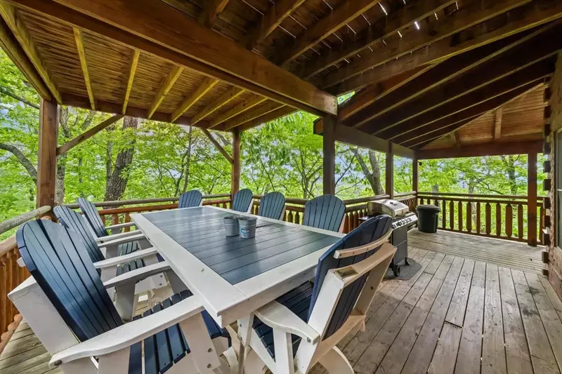 Keaton's Star Spangled Cabin