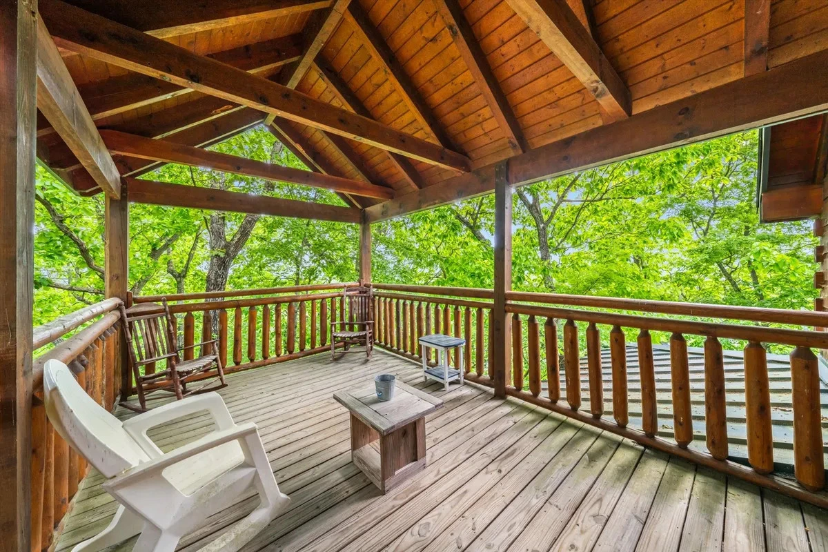 Keaton's Star Spangled Cabin