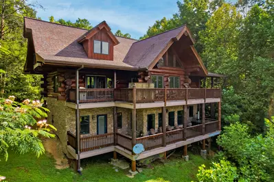 Great Smoky Lodge