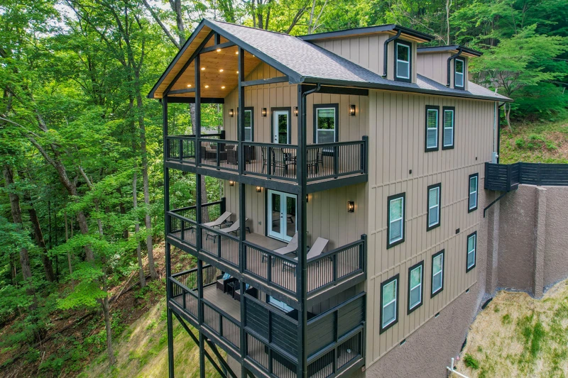 Legacy Lodge
