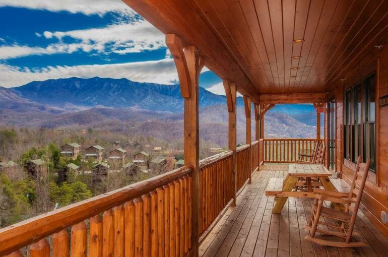 Top 5 Large Cabin Rentals in Gatlinburg TN Perfect for Group Vacations