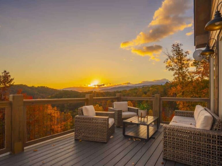 4 Reasons to Stay at Our Large Pet-Friendly Smoky Mountain Cabin Rentals